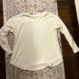 Maurice’s sweater waffle white size large